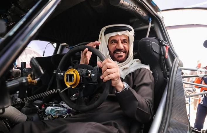 The International Automobile Federation’s President Mohammed Ben Sulayem commended the Kingdom’s efforts in organizing the Dakar Rally during his visit to Saudi Arabia’s rally bivouac on Friday. (Instagram/@mohammed.ben.sulayem)