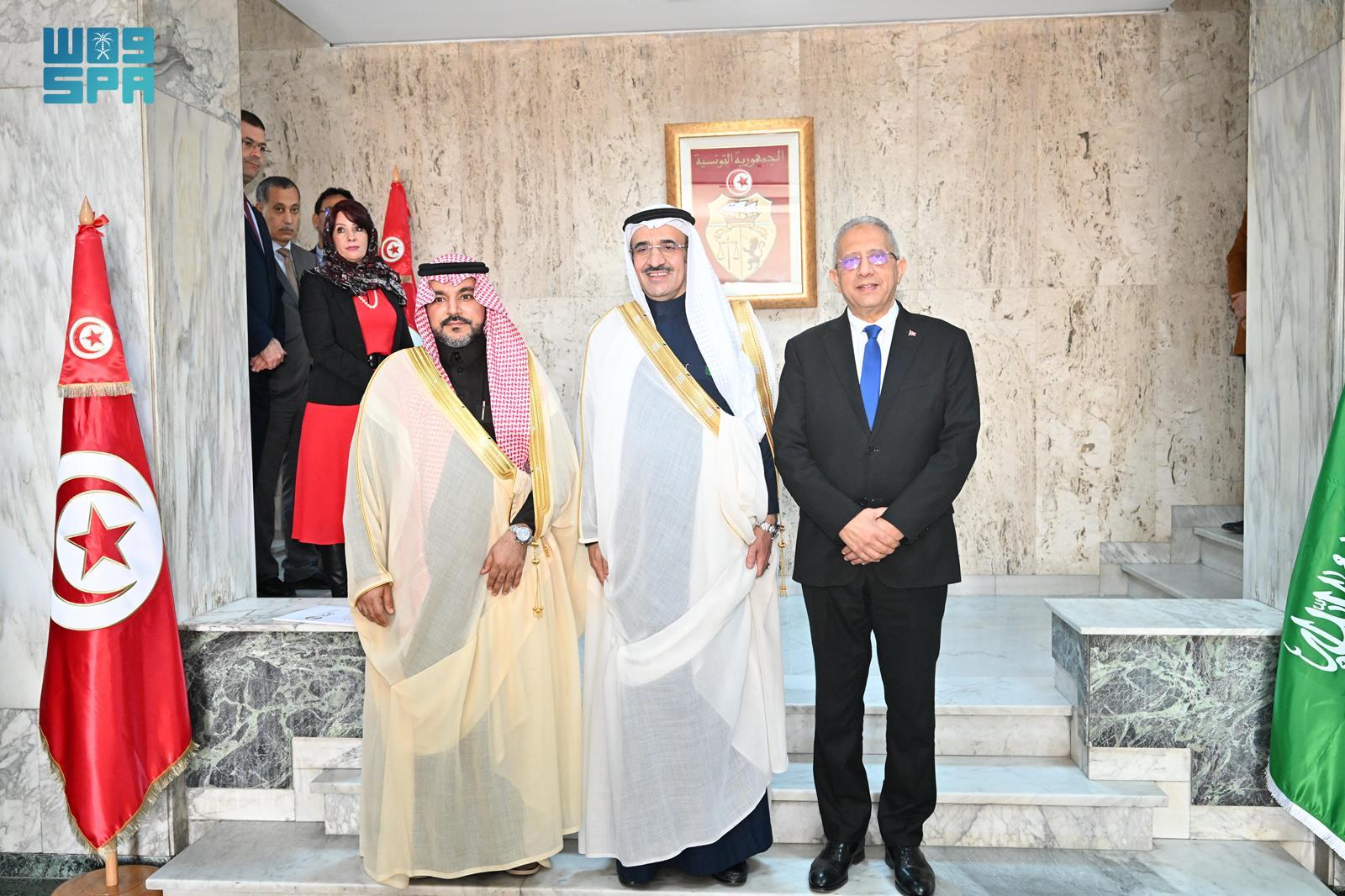 The signing ceremony, held at the Tunisian Ministry of Health in Tunis, was attended by Tunisian Minister of Health Mustapha Ferjani, Saudi Ambassador to Tunisia Abdulaziz Al-Saqr, and the fund’s director general for Arab countries operations, Bandar Al-Obaid. (SPA)
