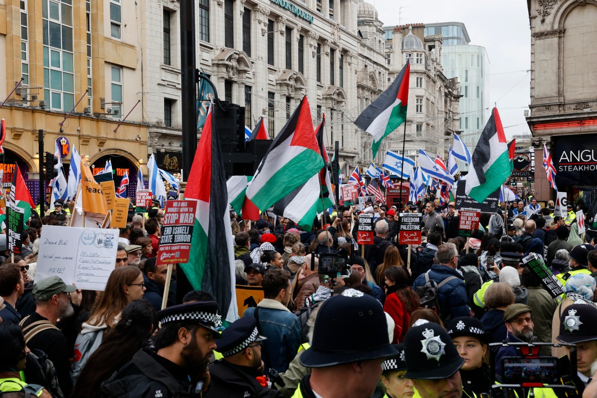 Pro-Palestinian group to proceed with London march despite ‘discriminatory’ police ban