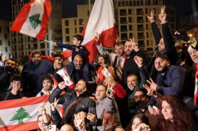 Lebanese celebrate the nomination of Prime Minister Nawaf Salam, at Martyrs’ Square in Beirut, on Jan. 13, 2025. (AFP)