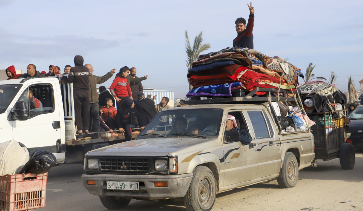 Displaced Palestinians return to Rafah, as a ceasefire deal between Israel and Hamas went into effect, in Rafah, Gaza Strip, Sunday, Jan. 19, 2025. (AP)