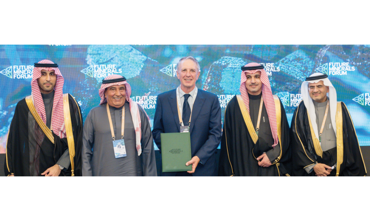 From left: Abdulrahman Al-Belushi, assistant deputy minister for mining enablement; Mohammed bin Manea Aballala, chairman at AMAK; Geoffrey Day, CEO at AMAK; Turki Albabtain, deputy minister for mining development; and Ahmed bin Muhammad Faqih, deputy minister for mining control.