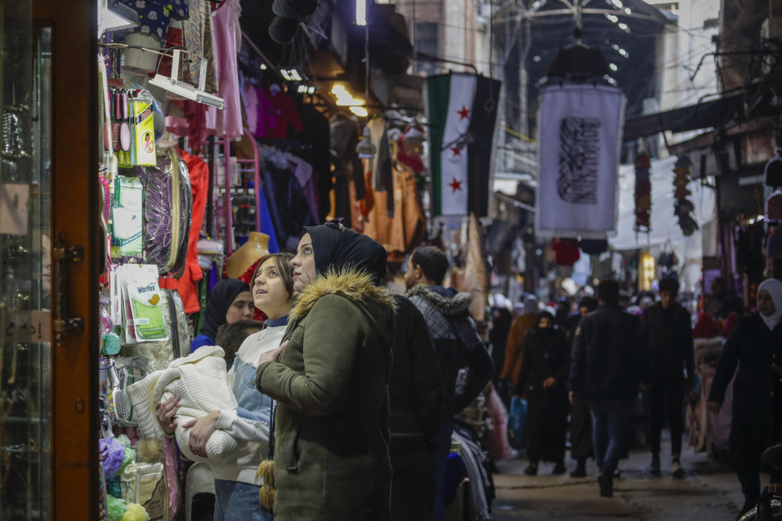 Shoppers fill the old city market in Damascus, Syria, Thursday, Jan. 9, 2025.(AP)