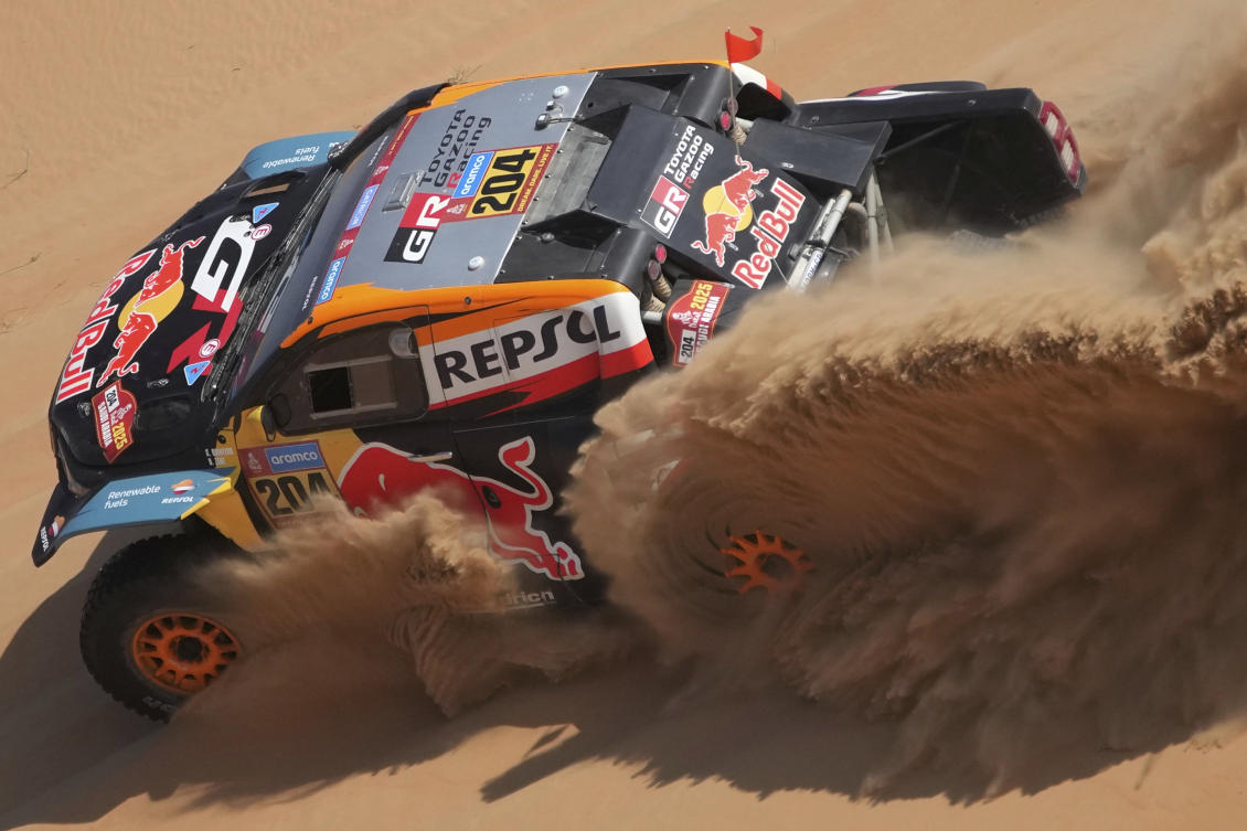 Driver Seth Quintero and co-driver Dennis Zenz compete during the tenth stage of the Dakar Rally between Haradh and Shubaytah, Saudi Arabia, Jan. 15, 2025. (AP)