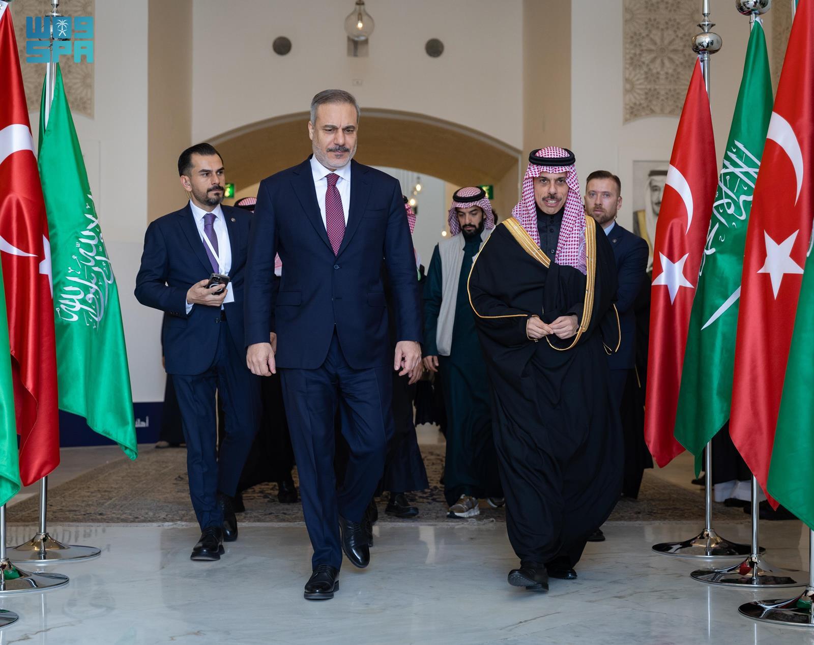 Prince Faisal bin Farhan receives Turkish Foreign Minister Hakan Fidan at the ministry headquarters in Riyadh (SPA).