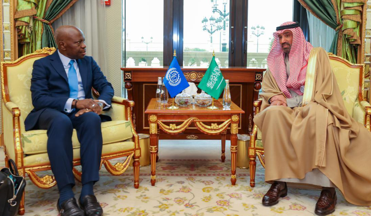 ILO Director-General Gilbert Houngbo (L) and Saudi labor minister Ahmad Sulaiman Al-Rajhi signed the agreement at the International Labor Market Conference in Riyadh. (SPA)