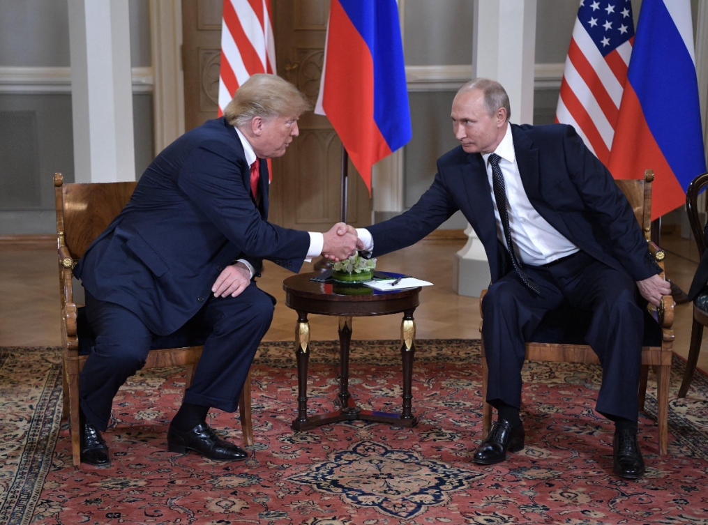 The presidents meeting in Finland in 2018. (AFP)