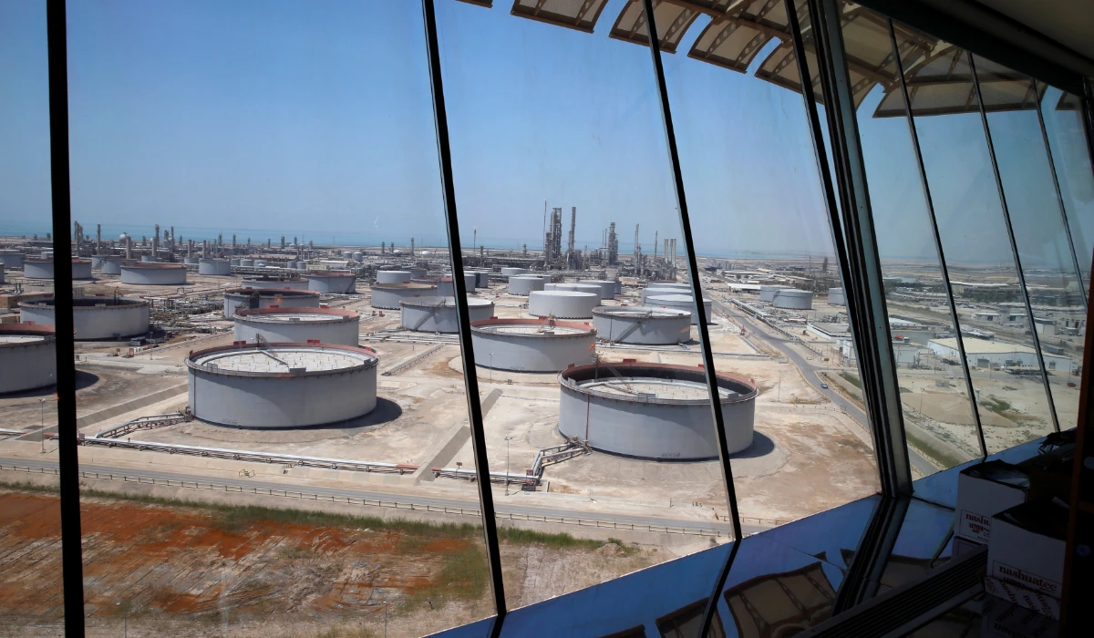 General view of Aramco's Ras Tanura oil refinery and oil terminal in Saudi Arabia May 21, 2018. (REUTERS)