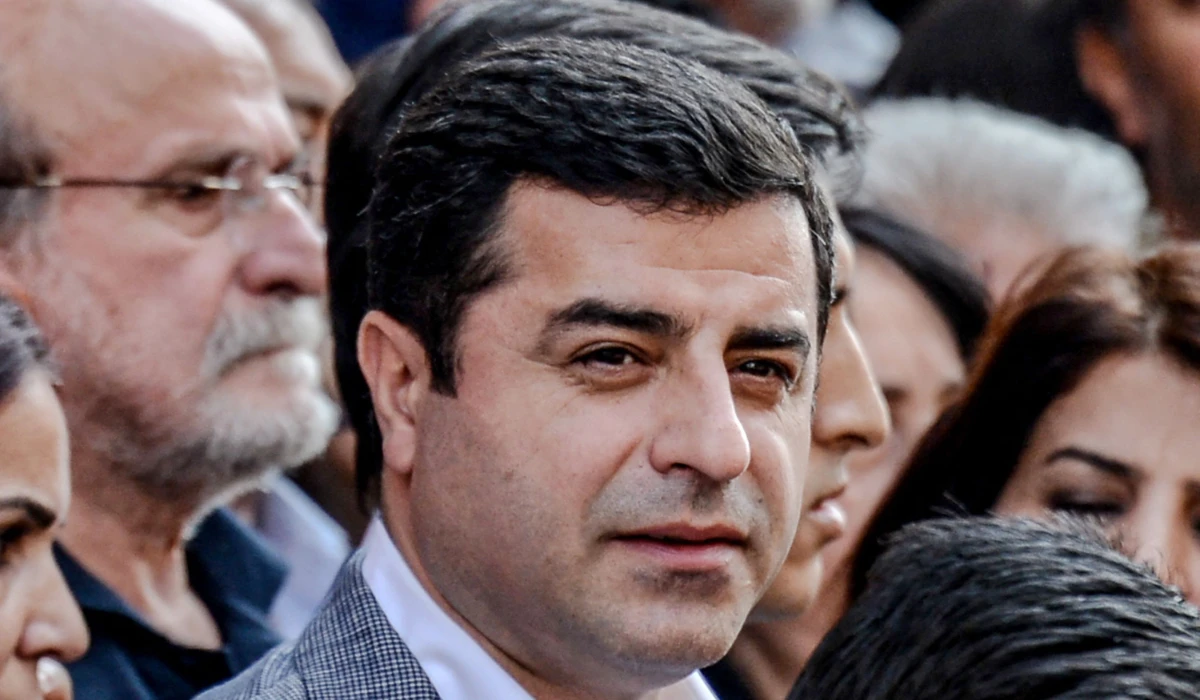 Pro-Kurdish People's Democratic Party (HDP) leader Selahattin Demirtas attends a demostration following the arrest of the two co-mayors of Diyarbakir on October 27, 2016. (AFP)