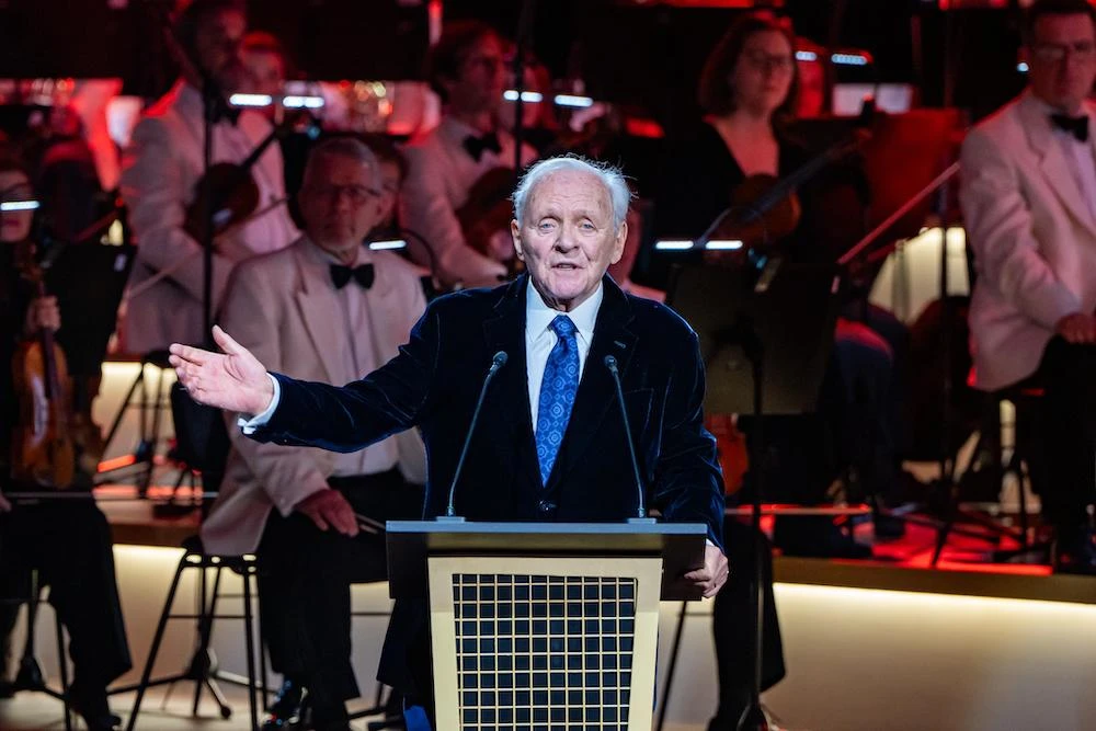 Hollywood icon Anthony Hopkins graced the Bakr Al-Shaddi Theater in Boulevard City, Riyadh, with a performance titled “Life is a Dream.” (Supplied)