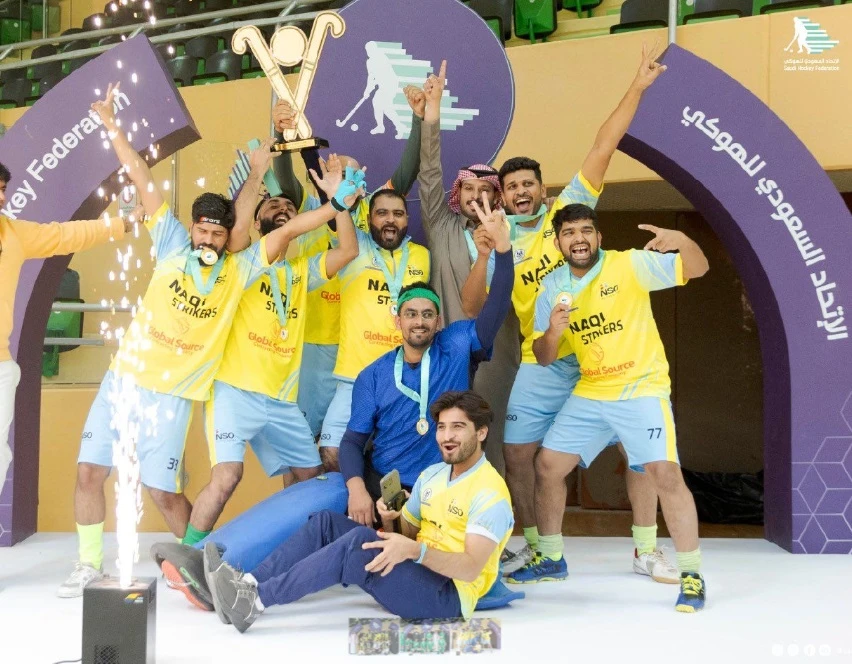 The Saudi Hockey Federation’s President Mohammed Al-Mandeel crowned Naqi team on Saturday as winners of the second edition of the Elite Open Hockey Championship in Riyadh. (Supplied)