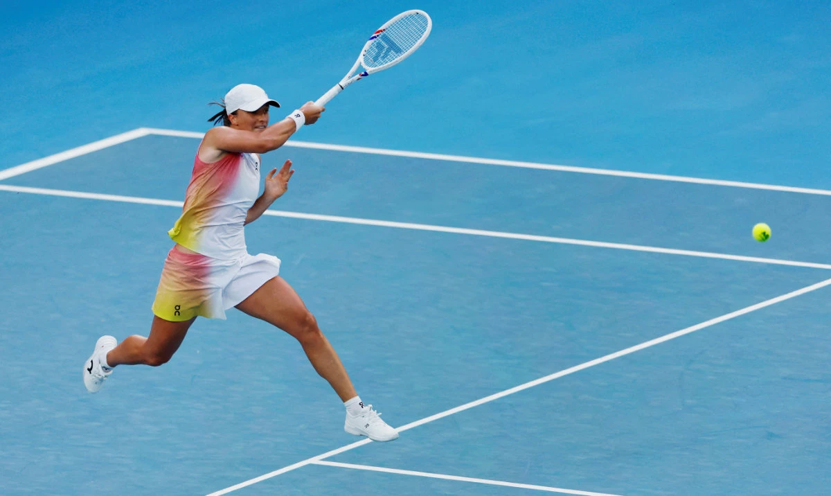 Iga Swiatek showed no mercy to end ‘lucky loser’ Eva Lys’s historic run, marching into the last eight 6-0, 6-1 in an hour. (Reuters)