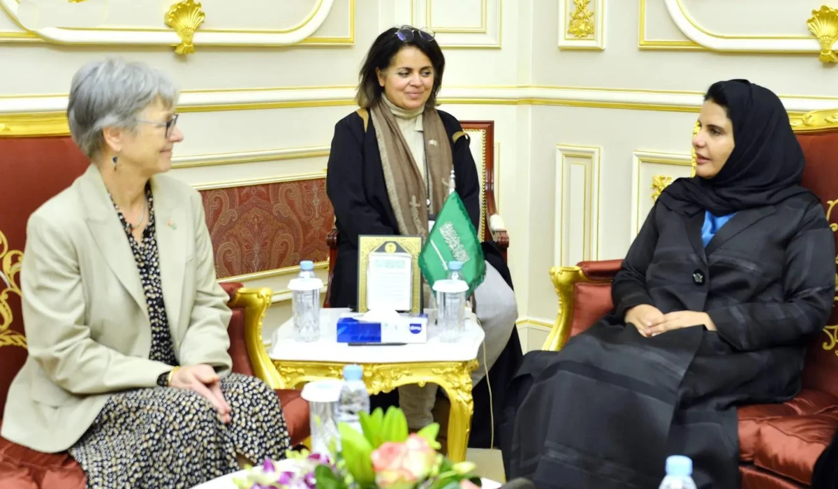 Hanan Al-Ahmadi (R) holds talks with Sidsel Bleken in Riyadh. (SPA)