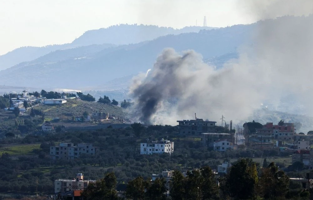 Israeli army builds wall on Blue Line, reinstalls border cameras