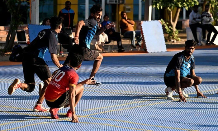 In this photograph taken on January 8, 2025, members of India’s men’s kho kho team take part in selection trials ahead of the upcoming Kho Kho World Cup in New Delhi. (AFP)