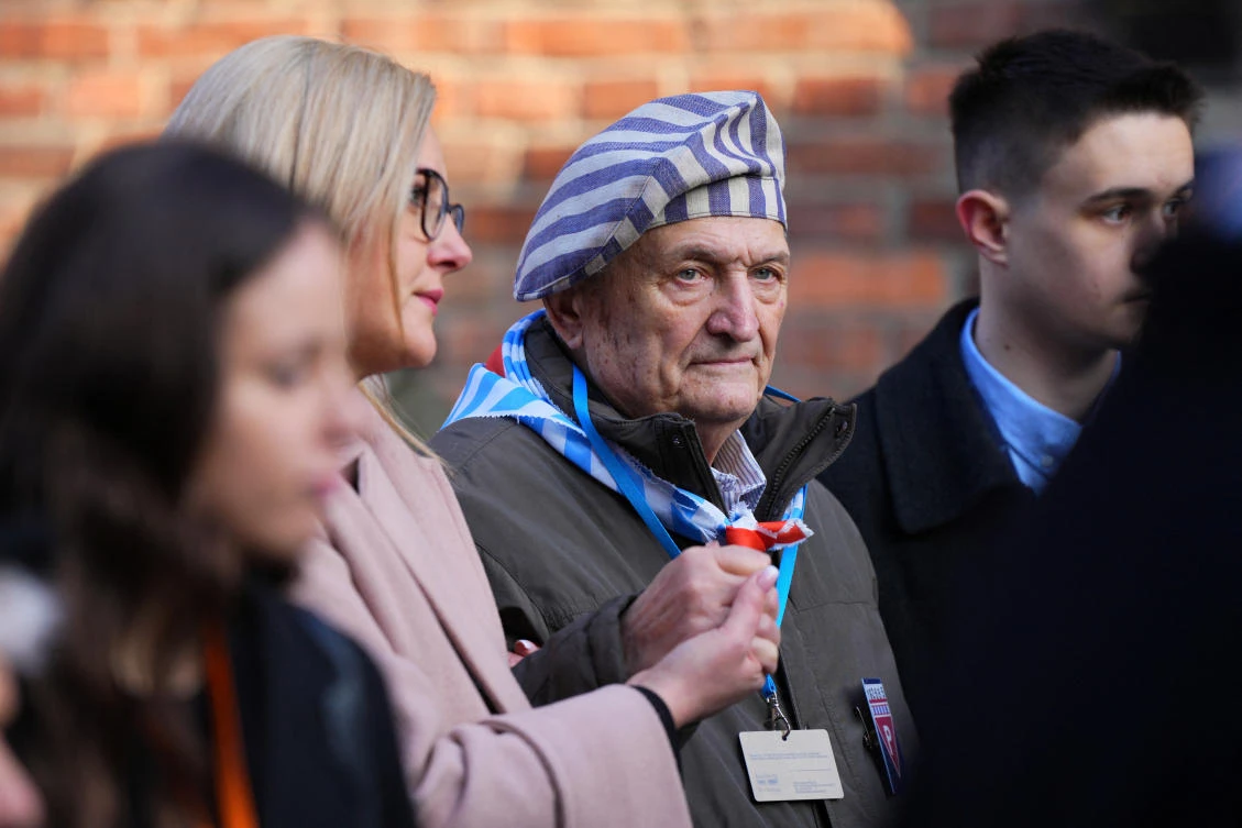 German Holocaust remembrance under fire from far right