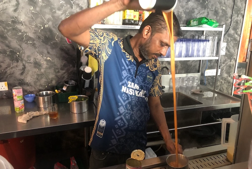Teh tarik: Malaysia’s iconic art of ‘pulled tea’