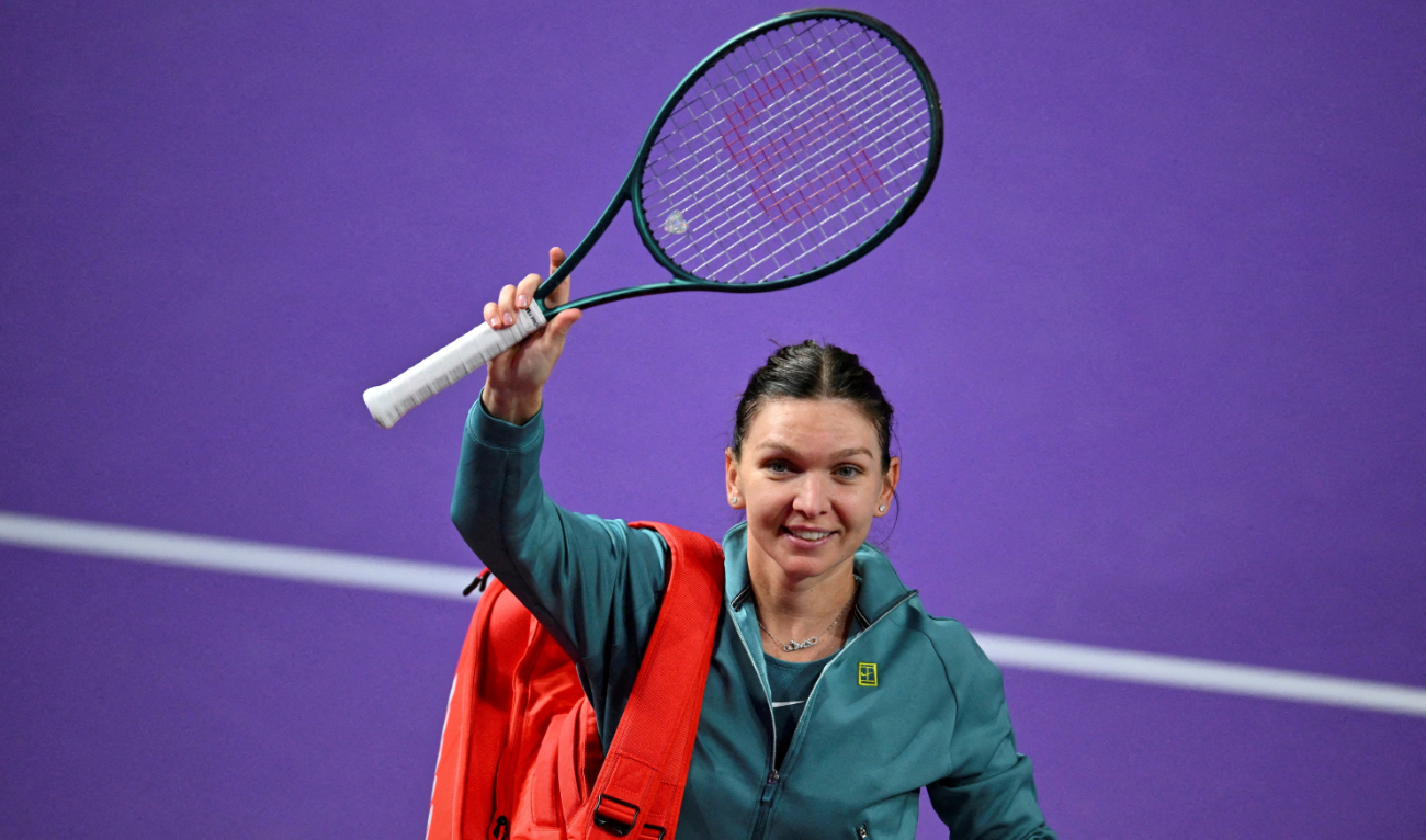 Simona Halep waves to the crowd at the end of a match during the Transylvania Open in Cluj-Napoca, Romania, on Feb. 4, 2025. (Reuters)