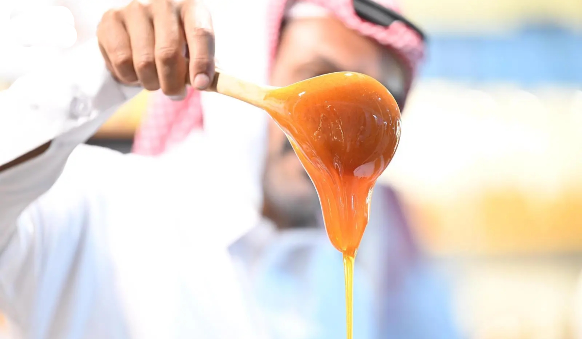 The region is renowned for producing about 15 types of honey throughout the year, with an annual production exceeding 1,000 tonnes. (SPA)