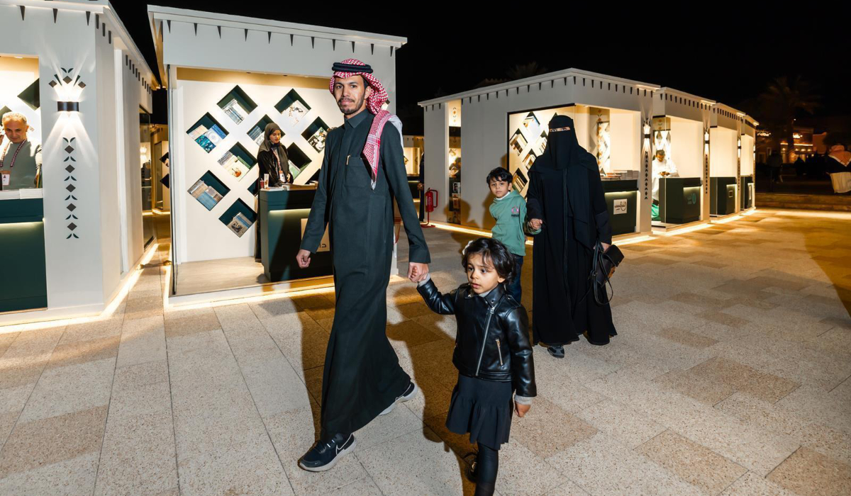 In the Story Village, young visitors listened to inspiring tales told by professionals. (SPA)