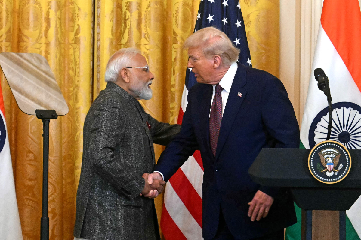 Trump offers top-end jets, trade deal to India in Modi bromance