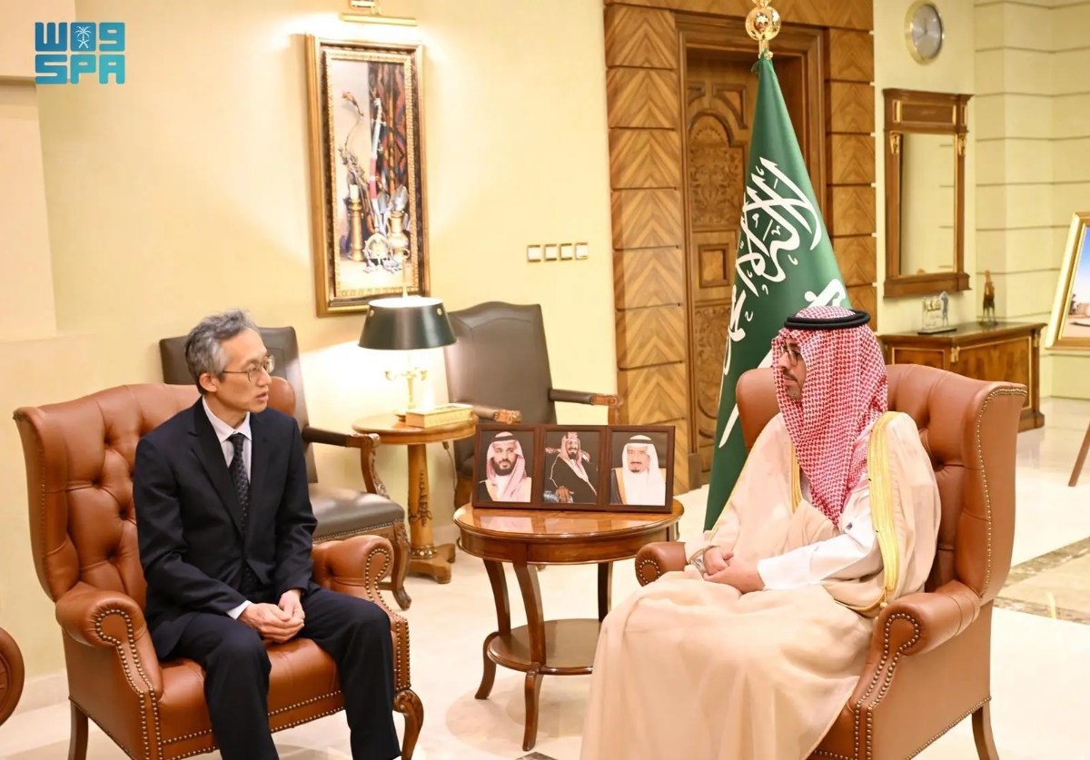 The governor and the ambassador also held talks on issues of mutual interest ahead of the reception. (SPA)