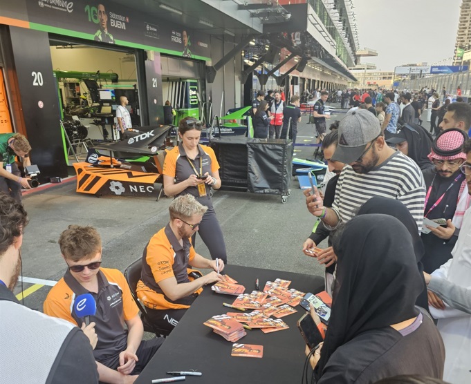 Fans at the Jeddah E-Prix were given the opportunity to meet some of motorsport’s biggest stars in person on Friday in a pit-lane walk and autograph session. (AN Photo)