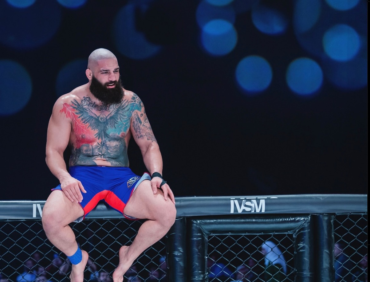 Pouya says he will be representing UAE proudly when he steps inside the PFL SmartCage. (@_pouyarahmani_ via Instagram)