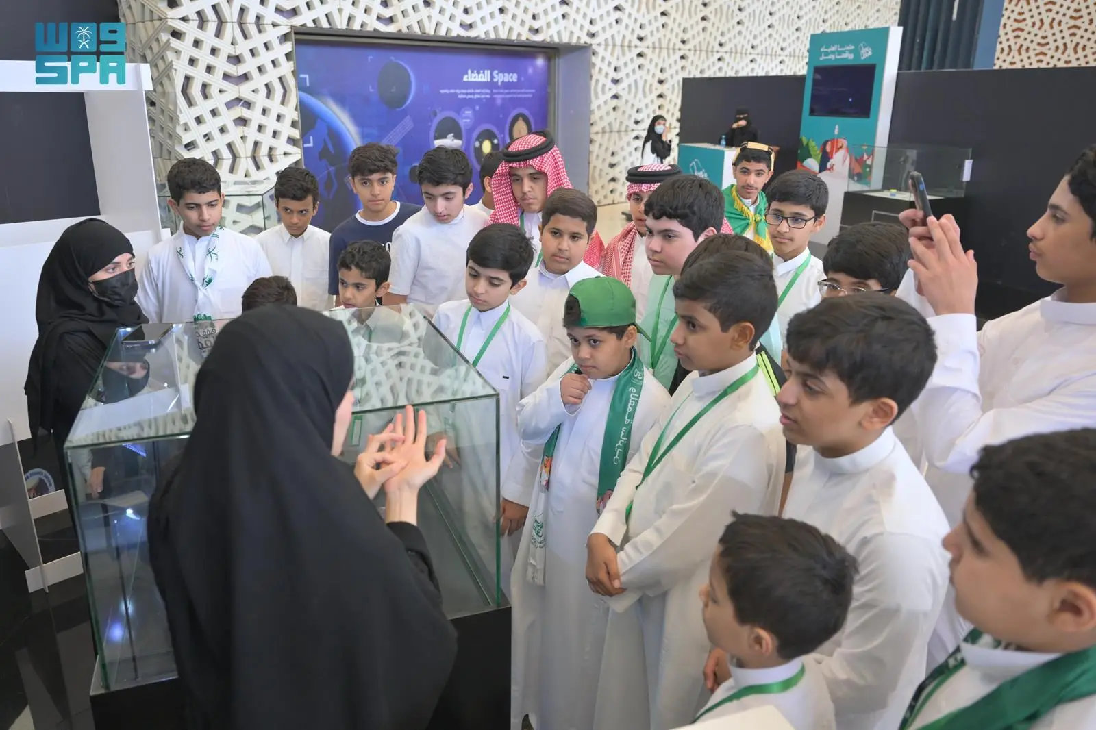 Young students attend a lecture on artificial intelligence and robotics during a science exhibition conducted by the King Salman Science Oasis in Riyadh. (SPA file photo)