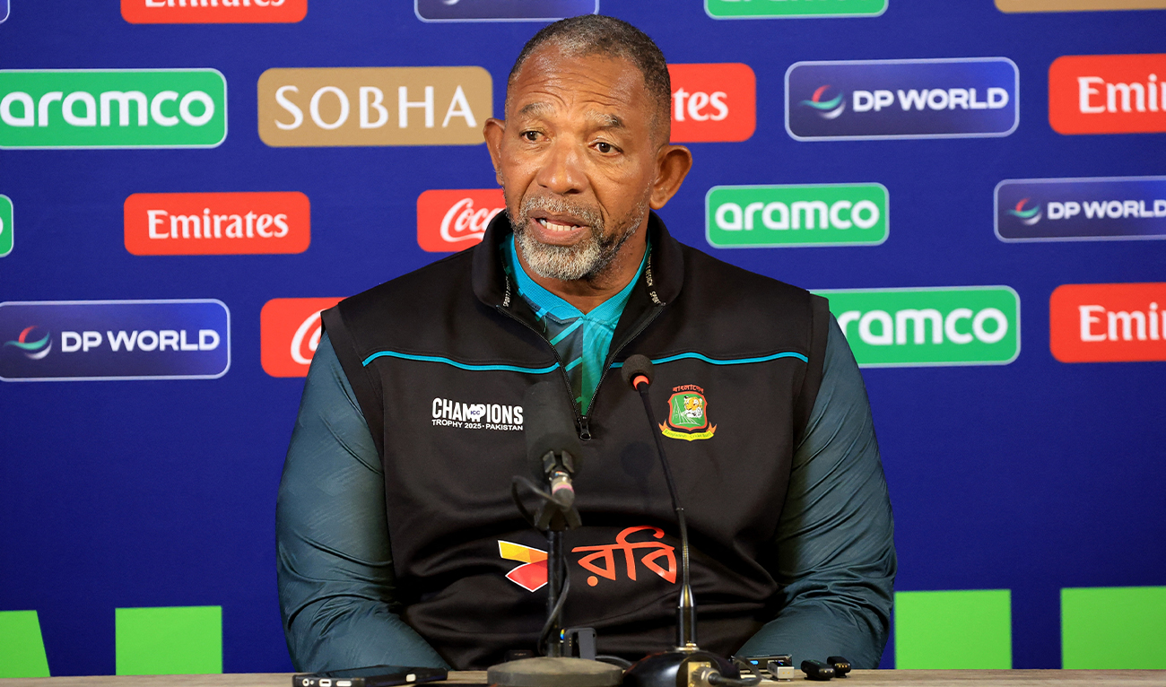 Bangladeshi cricket team head coach, Phil Simmons, speaks during a press conference in Rawalpindi, Pakistan, on February 23, 2025. (REUTERS)