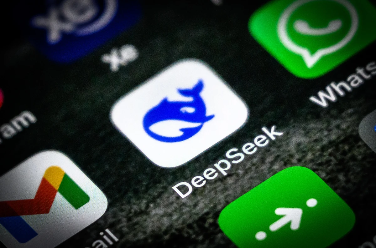 Australia bans Chinese AI program DeepSeek on government devices