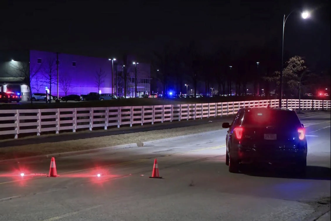 5 people wounded in shooting at Ohio cosmetics warehouse