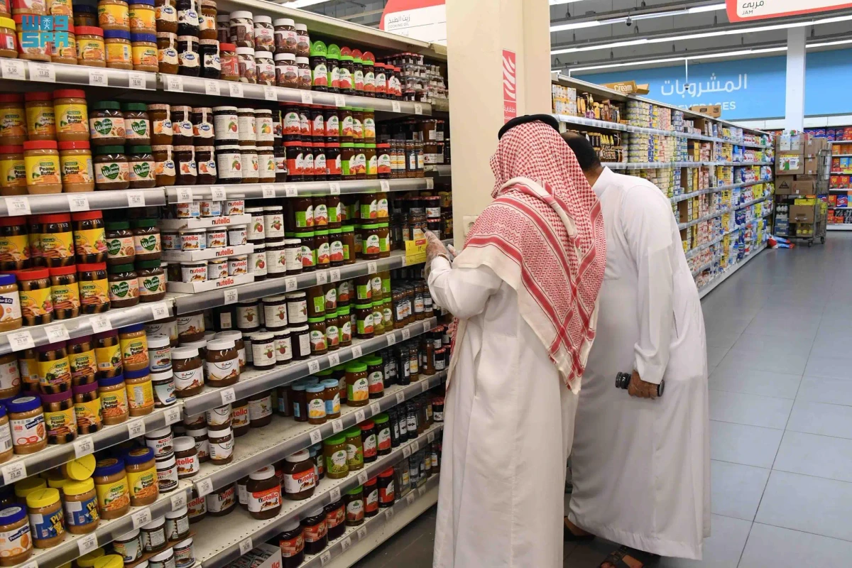 More than half of Saudi households experienced a shift in income levels throughout the year. File/SPA
