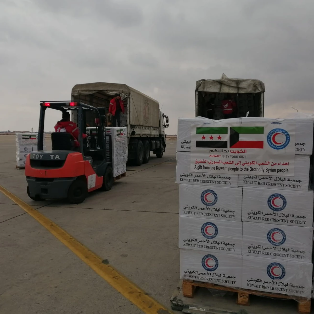 The Kuwait Red Crescent is working with the Syrian Arab Red Crescent to deliver food and shelter materials. (KUNA)