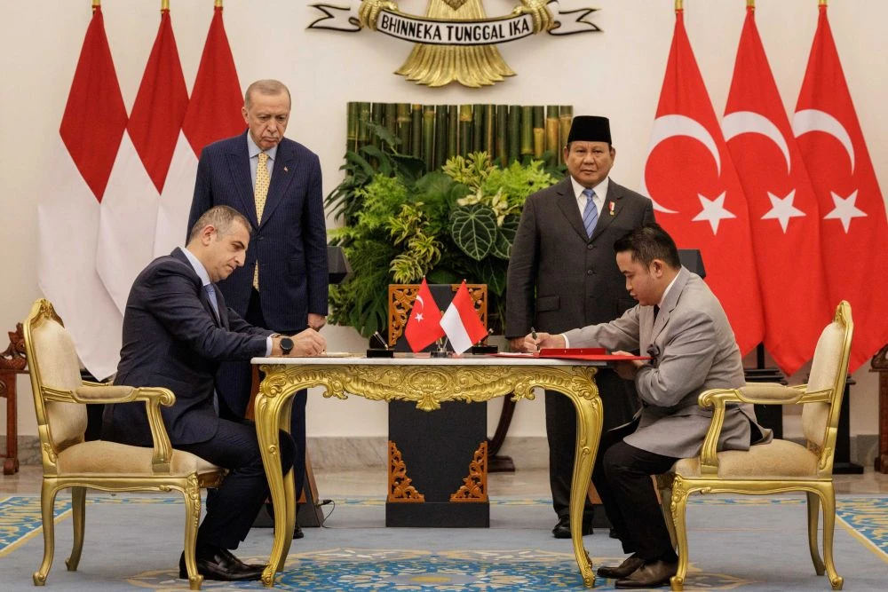 Indonesia, Turkiye agree to set up drone factory during Erdogan’s visit