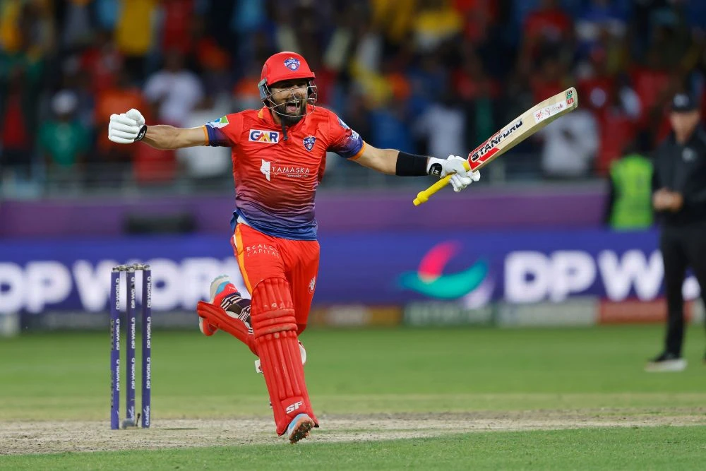 Sikandar Raza of the Dubai Capitals celebrates victory over the Desert Vipers in the DP World ILT20 final at Dubai International Stadium. (Deepak Malik/ILT20)