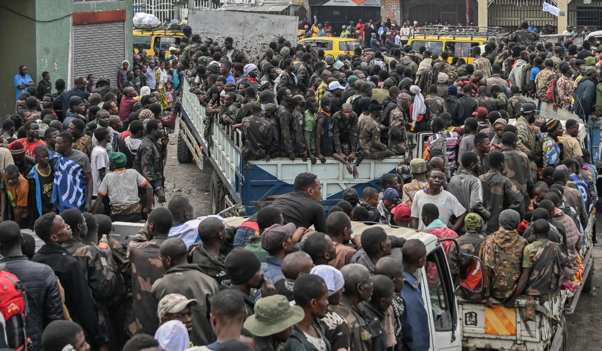 Congo rebels seize 2 more towns as president seeks support abroad