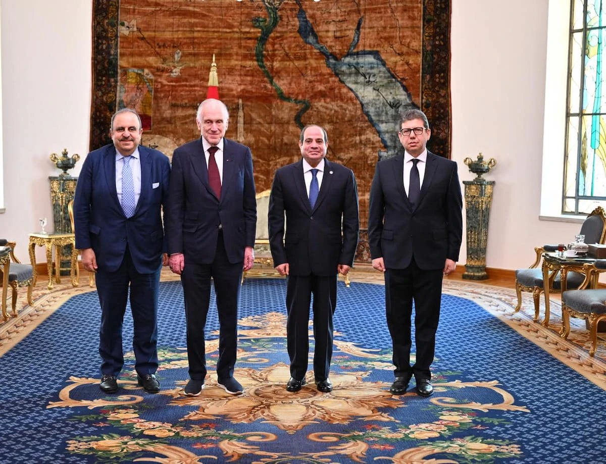 Egyptian President Abdel Fattah El-Sisi meets with the head of the World Jewish Congress Ronald Lauder (2L) on Sunday. (Spokesman for the Egyptian Presidency)