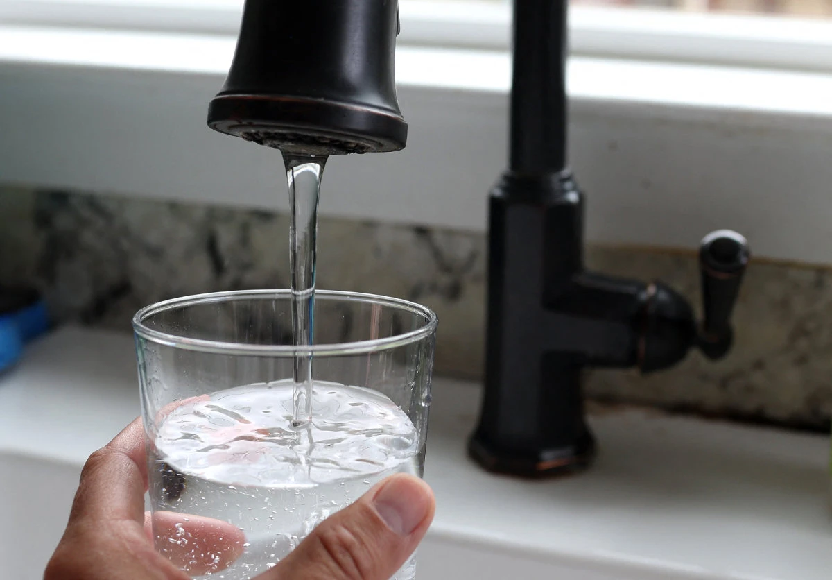 Saudi Arabia ensures tap water safety through advanced desalination and strict quality control. (AFP file)