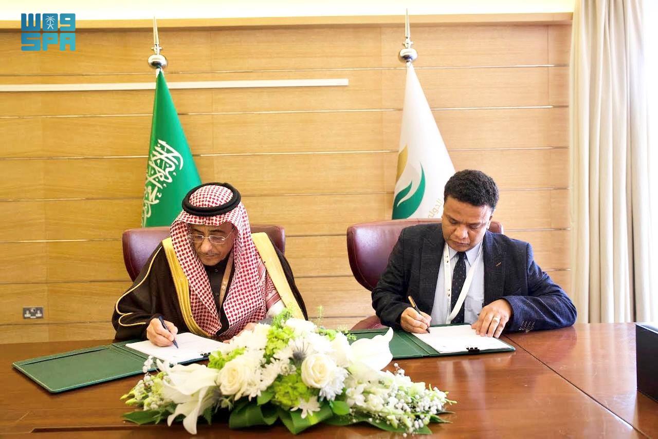 The Yemen deal was signed by KSrelief Assistant Supervisor General for Operations and Programs Ahmed Al-Baiz and BCHR Executive Director Fahmi Mansour.
