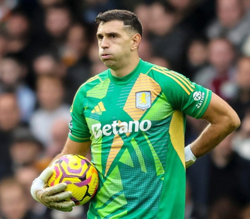 Corner kick awarded if goalkeeper holds the ball more than 8 seconds