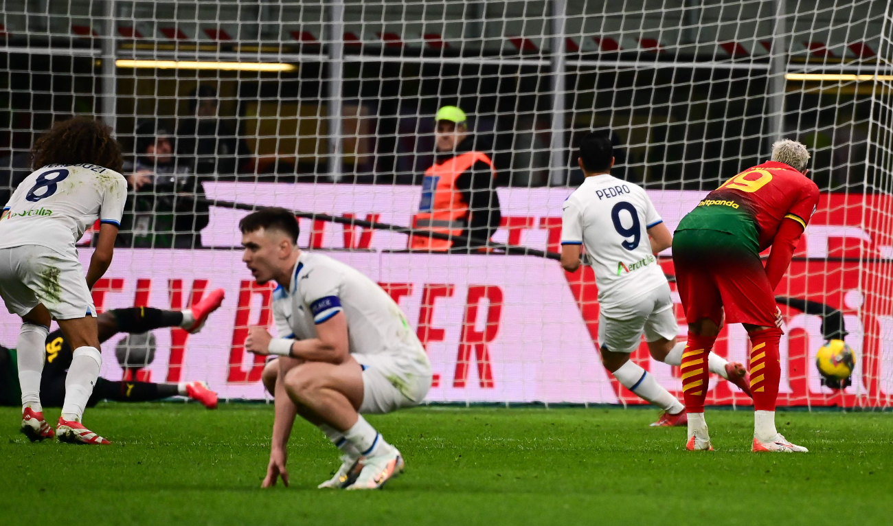 Lazio’s Spanish forward #9 Pedro Rodriguez scores a penalty during the Italian Serie A football match between AC Milan and S.S Lazio at San Siro stadium in Milan on March 2, 2025. (AFP)