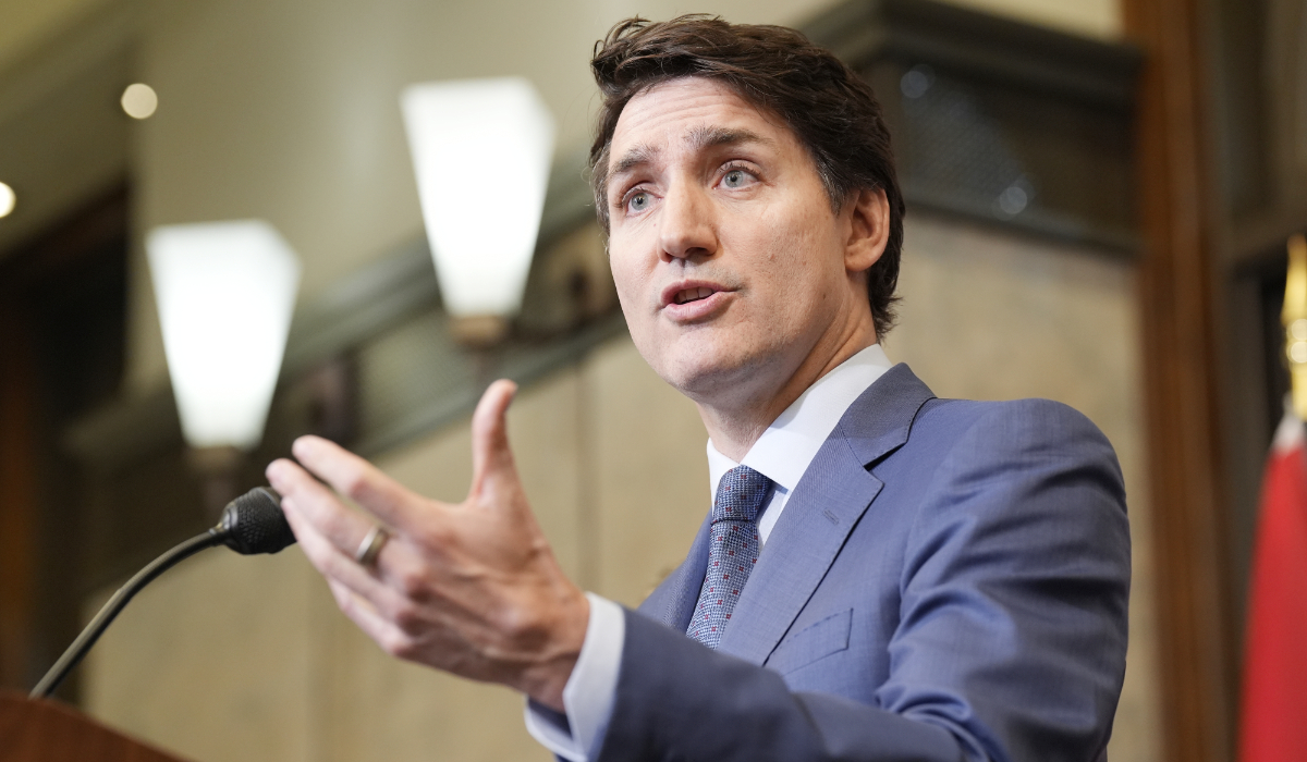Trudeau slams Trump for starting a trade war with Canada while appeasing Putin