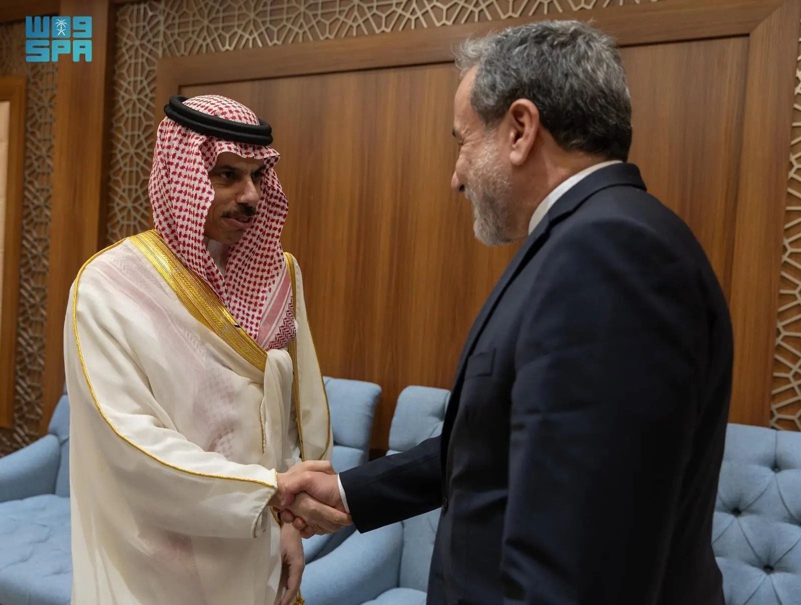 Saudi Arabia's Foreign Minister Prince Faisal bin Farhan with his Iranian counterpart Abbas Araghchi in Jeddah. (SPA)
