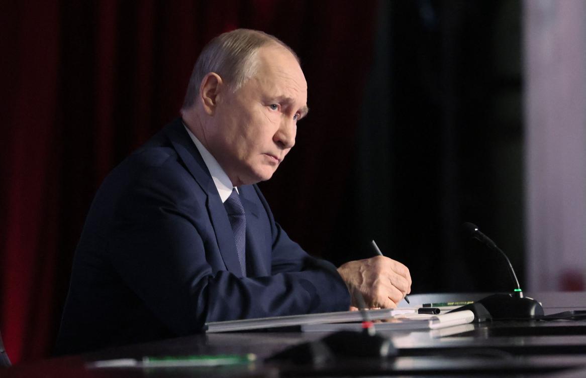 Russian leader Vladimir Putin “has no interest in peace,” the European Union’s foreign policy chief said on Saturday, after overnight strikes by Moscow’s troops killed 14 people in Ukraine. (AFP)