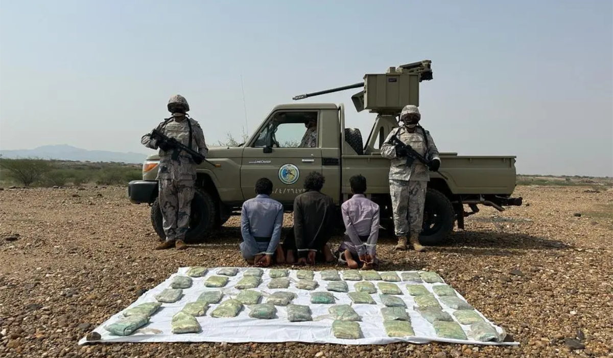 Police in the Asir region have arrested individuals carrying prohibited drugs. (SPA)