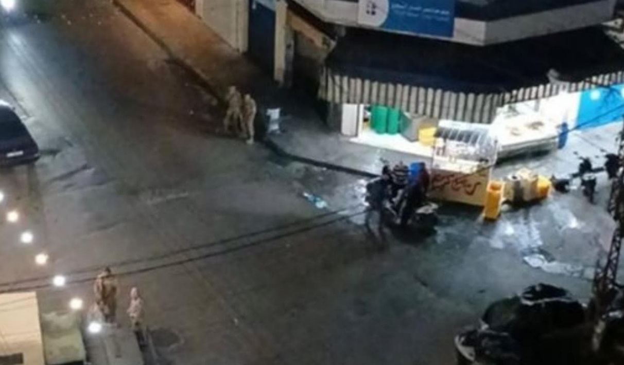 An image showing the outside of a chicken restaurant in northern Lebanon where a 12-year-old Lebanese child sustained a critical head injury in a random shootout on Monday. The boy died on Thursday. (X/@kataeb_Ar)