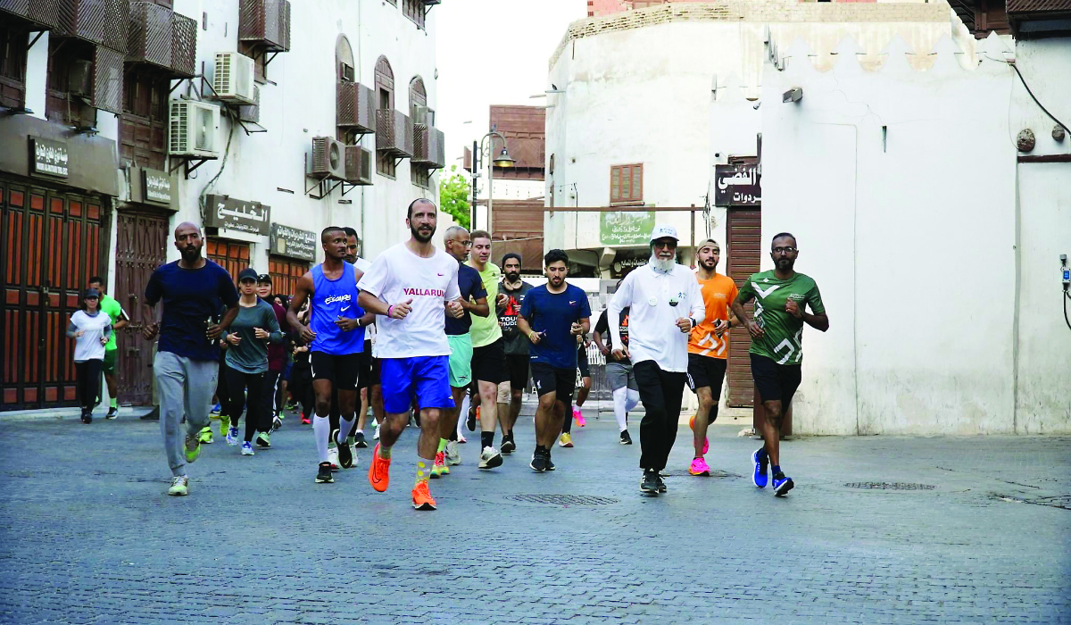 Fitting in a workout before iftar has become a popular trend this Ramadan among men and women, with many taking to the open spaces to reap its health benefits. (Supplied)