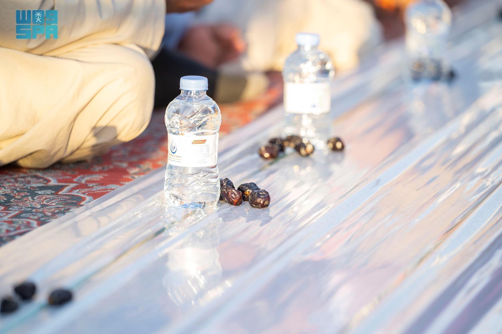 Dates and water disturbed during a Ramadan iftar at the Prophet’s Mosque in Madina. (SPA)