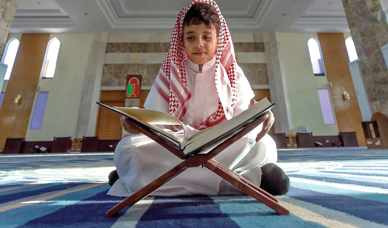 Muslims spend Ramadan deepening their relationship with God through prayers, reading the Qur’an, and giving to charity. (SPA)